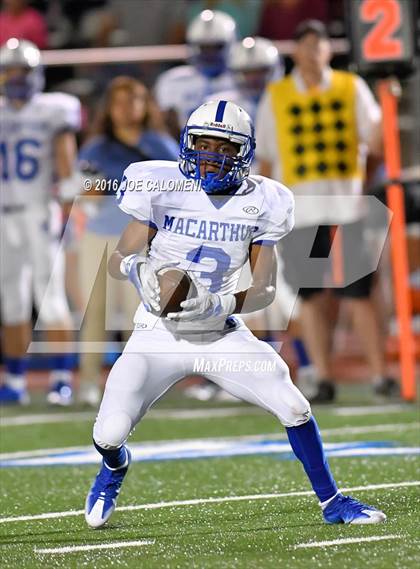 Thumbnail 3 in Roosevelt [Theodore] vs MacArthur [Douglas] photogallery.