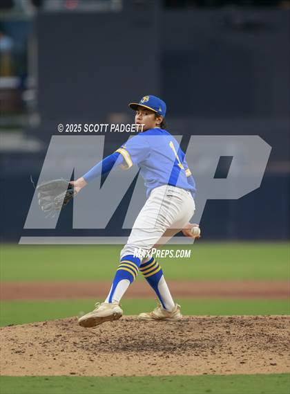 Thumbnail 1 in CIF SDS All-Star Game photogallery.
