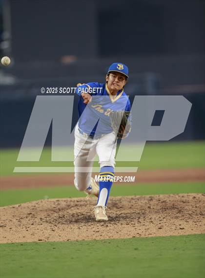 Thumbnail 3 in CIF SDS All-Star Game photogallery.
