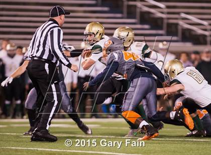 Thumbnail 2 in Notre Dame vs East Rdige (TSSAA 3A Region 3 3rd Round) photogallery.