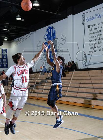 Thumbnail 1 in Warren @ Antelope Valley (MaxPreps Holiday Classic) photogallery.