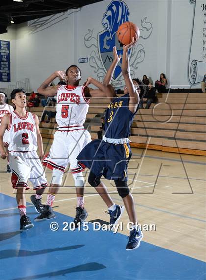 Thumbnail 2 in Warren @ Antelope Valley (MaxPreps Holiday Classic) photogallery.