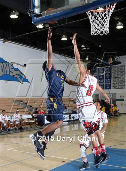 Thumbnail 1 in Warren @ Antelope Valley (MaxPreps Holiday Classic) photogallery.