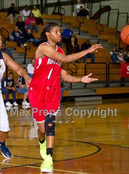 Thumbnail 1 in Klein Collins vs. North Shore (McDonald's Texas Invitational) photogallery.