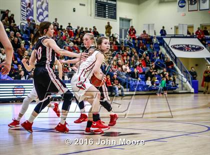Thumbnail 3 in Denver City vs. Shallowater (UIL 3A Regional Quarterfinal) photogallery.
