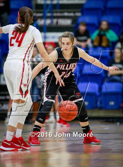 Thumbnail 1 in Denver City vs. Shallowater (UIL 3A Regional Quarterfinal) photogallery.