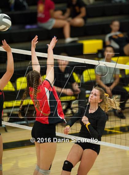 Thumbnail 3 in Seton Catholic @ Saguaro photogallery.