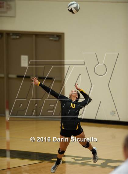 Thumbnail 3 in Seton Catholic @ Saguaro photogallery.