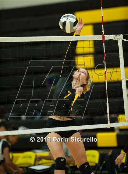 Thumbnail 3 in Seton Catholic @ Saguaro photogallery.