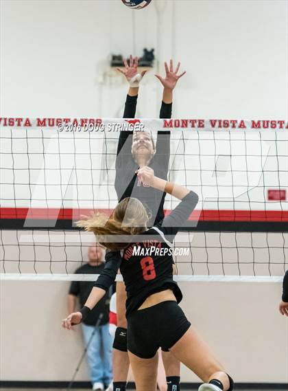 Thumbnail 1 in Redwood vs. Monte Vista (CIF-NCS Division 1 Final) photogallery.