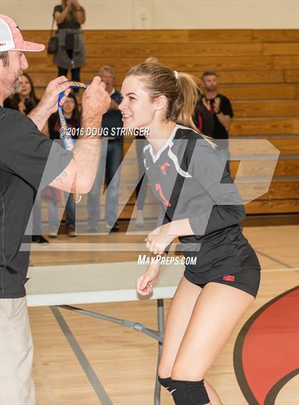 Thumbnail 1 in Redwood vs. Monte Vista (CIF-NCS Division 1 Final) photogallery.