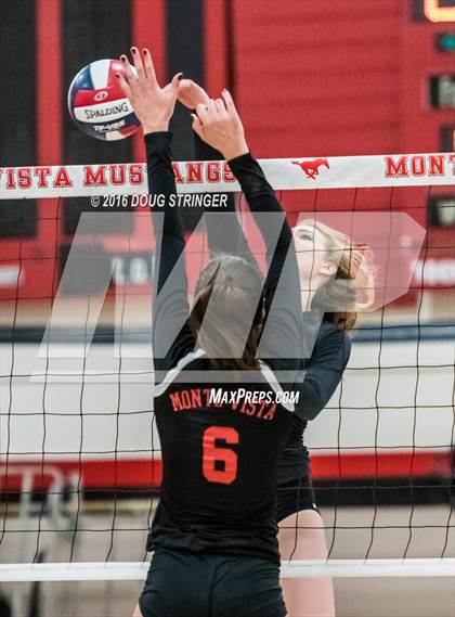 Thumbnail 1 in Redwood vs. Monte Vista (CIF-NCS Division 1 Final) photogallery.