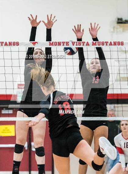 Thumbnail 3 in Redwood vs. Monte Vista (CIF-NCS Division 1 Final) photogallery.