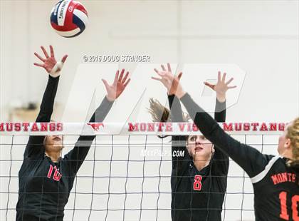 Thumbnail 3 in Redwood vs. Monte Vista (CIF-NCS Division 1 Final) photogallery.