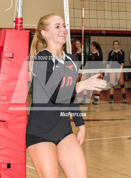 Thumbnail 1 in Redwood vs. Monte Vista (CIF-NCS Division 1 Final) photogallery.