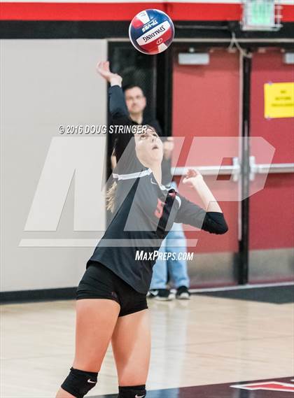 Thumbnail 3 in Redwood vs. Monte Vista (CIF-NCS Division 1 Final) photogallery.