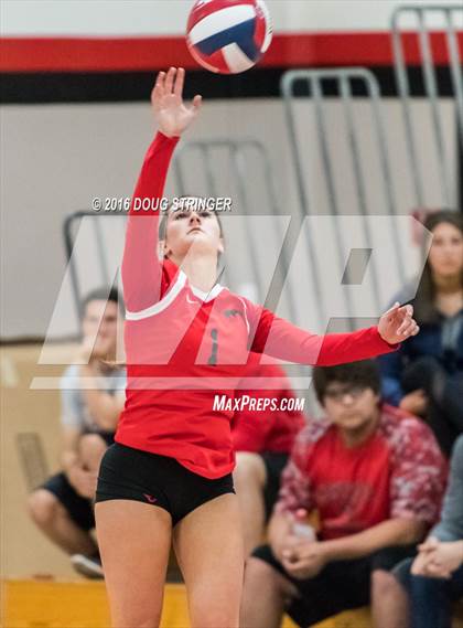 Thumbnail 2 in Redwood vs. Monte Vista (CIF-NCS Division 1 Final) photogallery.