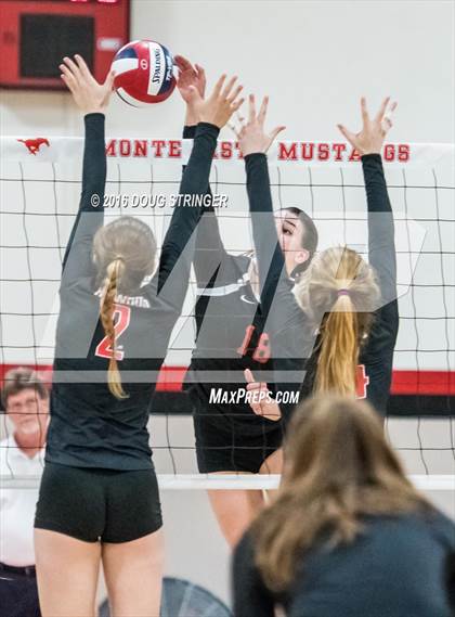Thumbnail 2 in Redwood vs. Monte Vista (CIF-NCS Division 1 Final) photogallery.