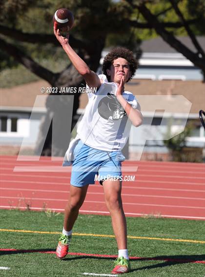 Thumbnail 1 in Burlingame @ Hillsdale (7v7 scrimmage) photogallery.