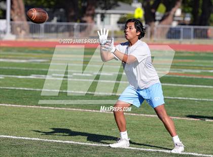 Thumbnail 1 in Burlingame @ Hillsdale (7v7 scrimmage) photogallery.