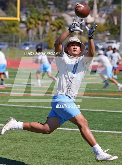 Thumbnail 2 in Burlingame @ Hillsdale (7v7 scrimmage) photogallery.