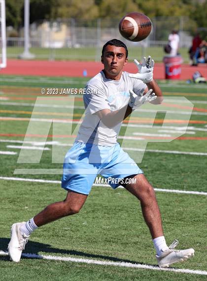 Thumbnail 1 in Burlingame @ Hillsdale (7v7 scrimmage) photogallery.
