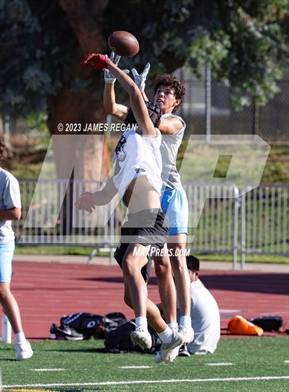 Thumbnail 2 in Burlingame @ Hillsdale (7v7 scrimmage) photogallery.
