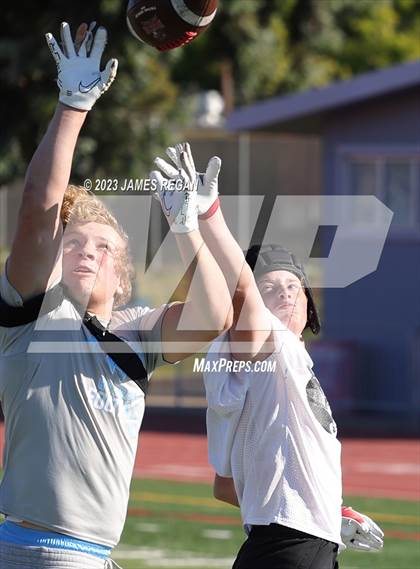 Thumbnail 1 in Burlingame @ Hillsdale (7v7 scrimmage) photogallery.