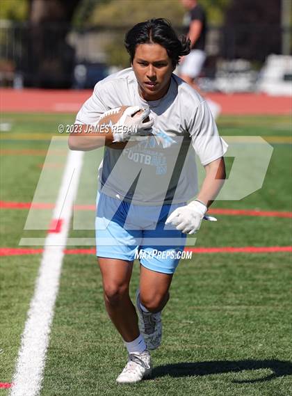 Thumbnail 1 in Burlingame @ Hillsdale (7v7 scrimmage) photogallery.