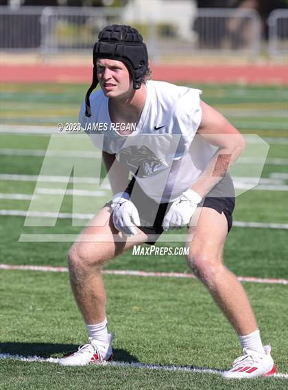 Thumbnail 2 in Burlingame @ Hillsdale (7v7 scrimmage) photogallery.