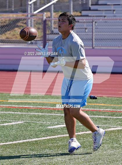 Thumbnail 2 in Burlingame @ Hillsdale (7v7 scrimmage) photogallery.