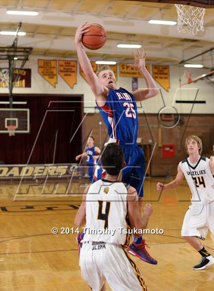 Thumbnail 2 in Galena vs. Reno photogallery.