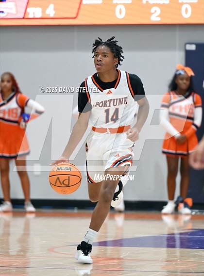 Thumbnail 3 in Kennedy vs. Fortune Early College (Fortune Showcase) photogallery.