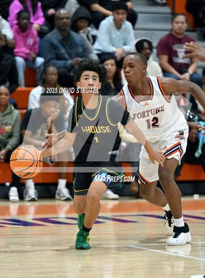 Thumbnail 1 in Kennedy vs. Fortune Early College (Fortune Showcase) photogallery.