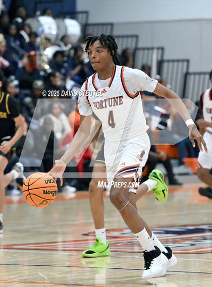 Thumbnail 2 in Kennedy vs. Fortune Early College (Fortune Showcase) photogallery.