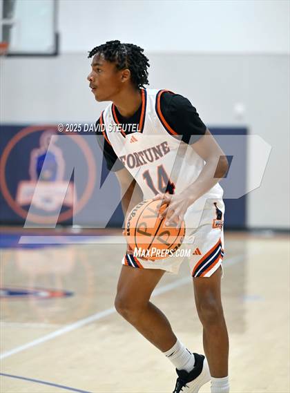 Thumbnail 2 in Kennedy vs. Fortune Early College (Fortune Showcase) photogallery.