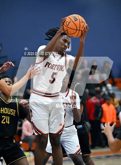 Thumbnail 1 in Kennedy vs. Fortune Early College (Fortune Showcase) photogallery.