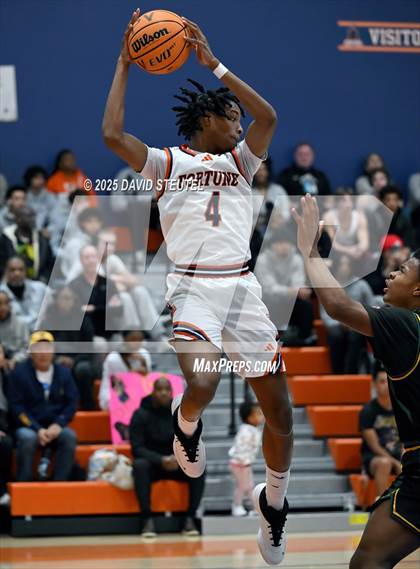 Thumbnail 2 in Kennedy vs. Fortune Early College (Fortune Showcase) photogallery.