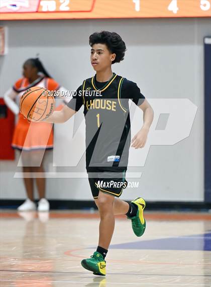 Thumbnail 1 in Kennedy vs. Fortune Early College (Fortune Showcase) photogallery.