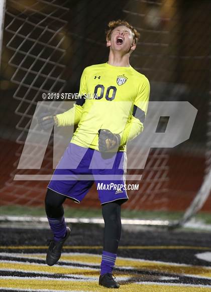 Thumbnail 3 in Point Loma vs. St. Augustine (CIF SDS Open Division Semifinal) photogallery.