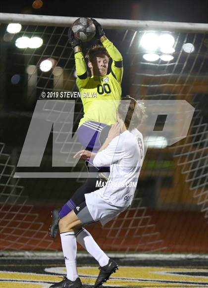 Thumbnail 2 in Point Loma vs. St. Augustine (CIF SDS Open Division Semifinal) photogallery.