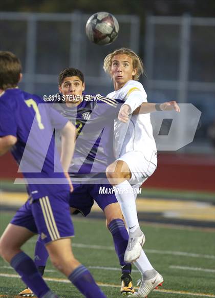 Thumbnail 2 in Point Loma vs. St. Augustine (CIF SDS Open Division Semifinal) photogallery.