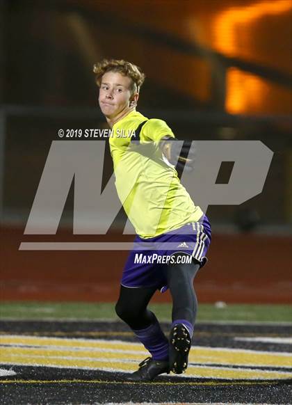 Thumbnail 2 in Point Loma vs. St. Augustine (CIF SDS Open Division Semifinal) photogallery.