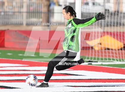 Thumbnail 2 in Lee Williams vs. Salpointe Catholic (AIA 6A Semifinal) photogallery.