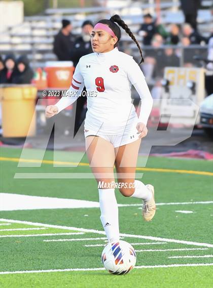 Thumbnail 2 in Lee Williams vs. Salpointe Catholic (AIA 6A Semifinal) photogallery.