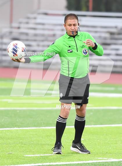 Thumbnail 3 in Lee Williams vs. Salpointe Catholic (AIA 6A Semifinal) photogallery.