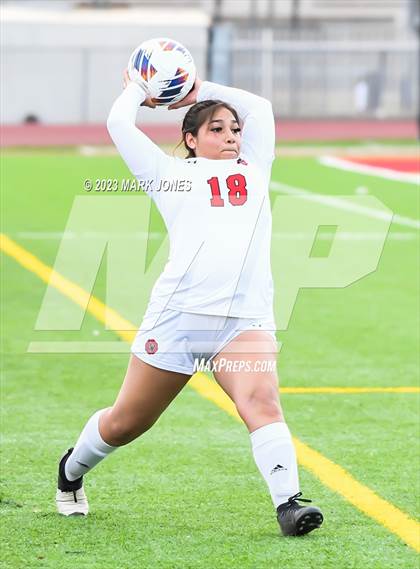 Thumbnail 2 in Lee Williams vs. Salpointe Catholic (AIA 6A Semifinal) photogallery.