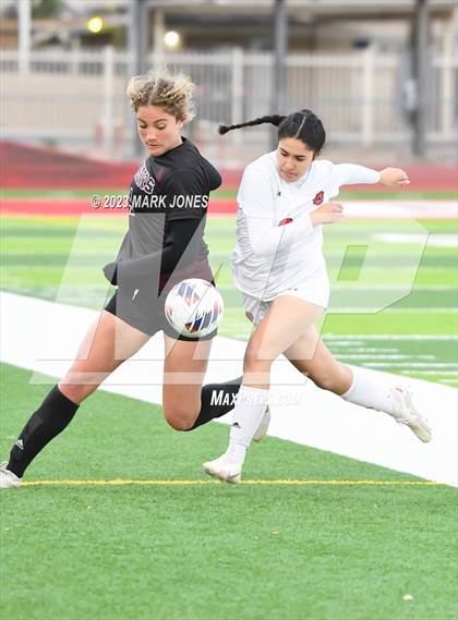 Thumbnail 2 in Lee Williams vs. Salpointe Catholic (AIA 6A Semifinal) photogallery.