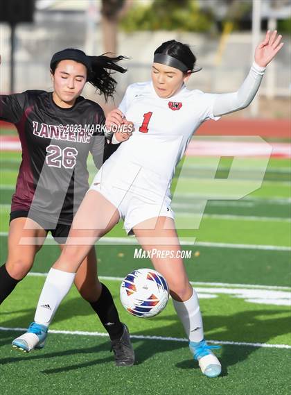 Thumbnail 3 in Lee Williams vs. Salpointe Catholic (AIA 6A Semifinal) photogallery.