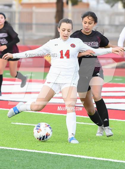 Thumbnail 3 in Lee Williams vs. Salpointe Catholic (AIA 6A Semifinal) photogallery.
